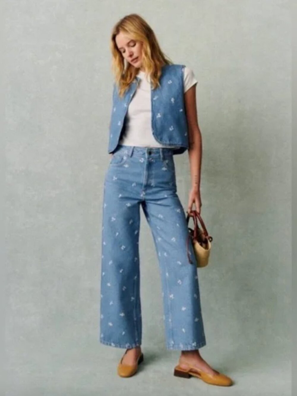 Sezane Le Crop with White Flowers